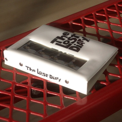 UNE - THE LIST DIARY (USB)